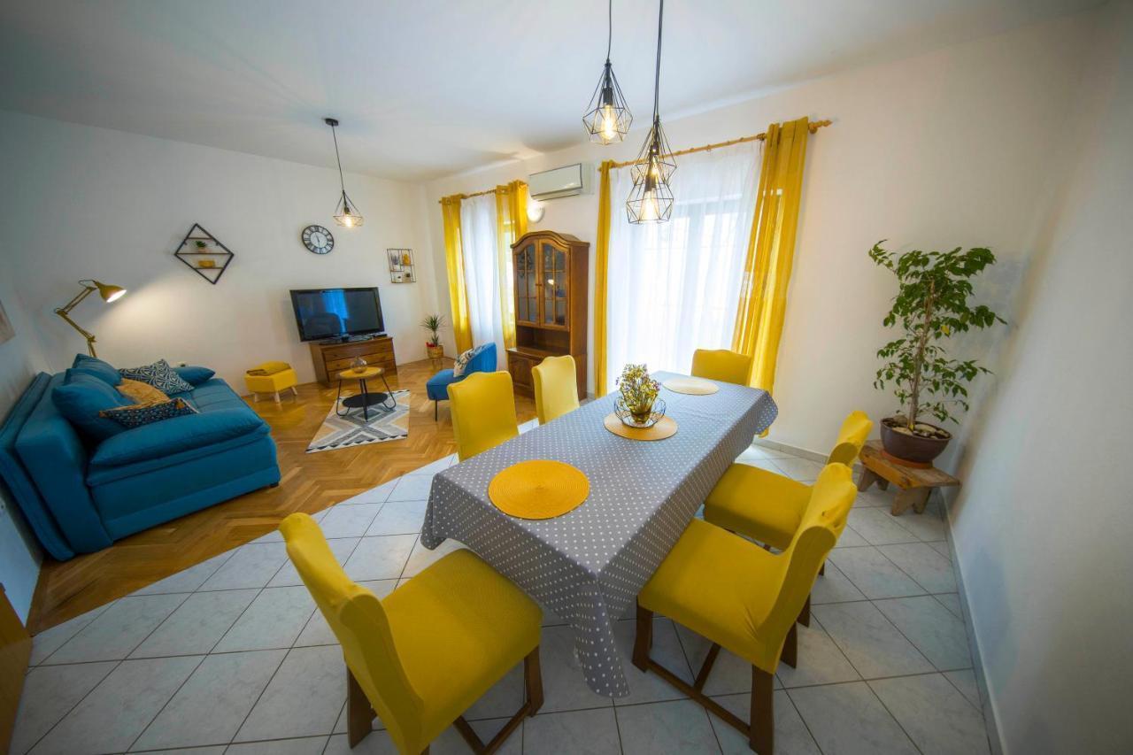 3 Bedroom Apartment Antonio Kaštela Buitenkant foto