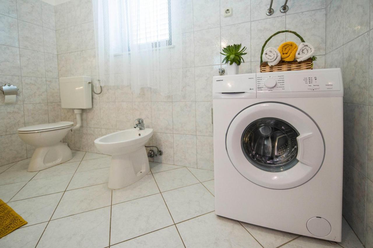 3 Bedroom Apartment Antonio Kaštela Buitenkant foto