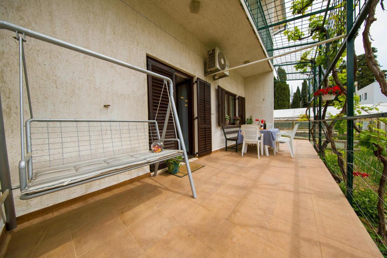 3 Bedroom Apartment Antonio Kaštela Buitenkant foto